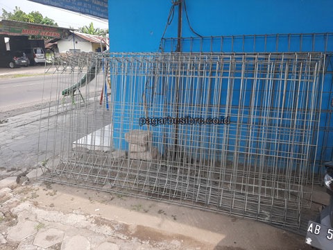 Pagar BRC Kota Cirebon 1