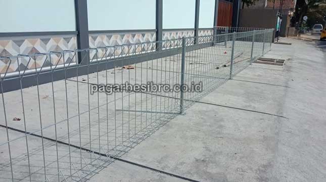 PAGAR BRC BUTON