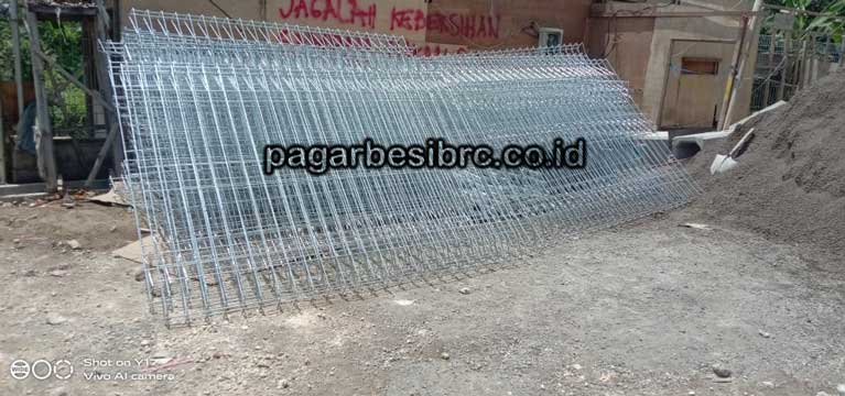 PRODUSEN PAGAR BRC BUTON TENGAH TERMURAH